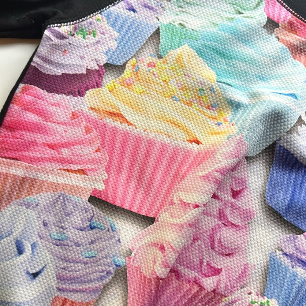 bongo • Colorful Cupcake Pullover - Picture 8 of 8